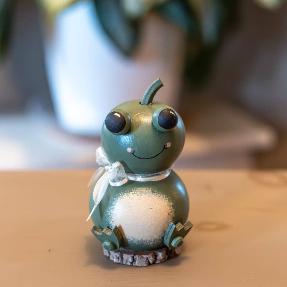 Tiny Frankie Frog Gourd