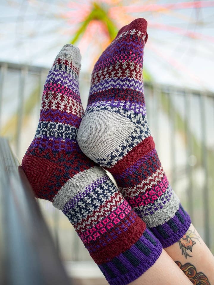 Wunderland Crew Socks