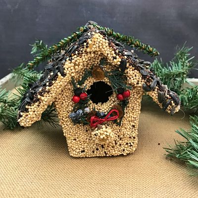 Juniper Wreath Birdie Cottage Bird Treat