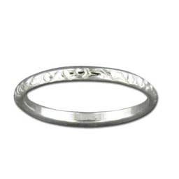 Thin Floral Pattern Ring