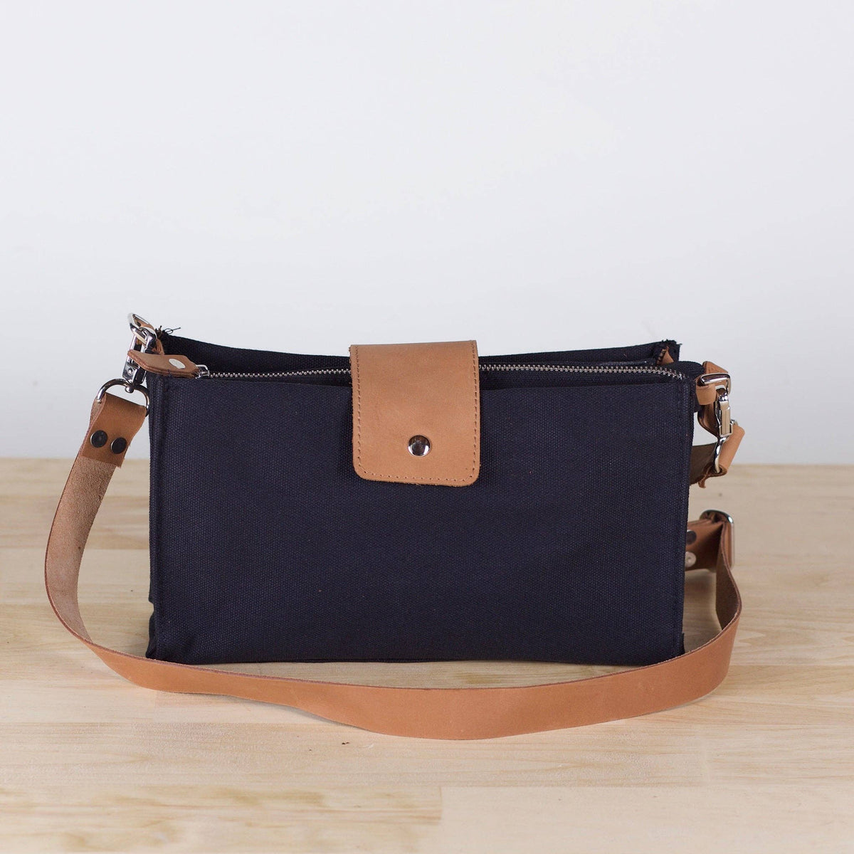 Carmel Crossbody Bag in Black