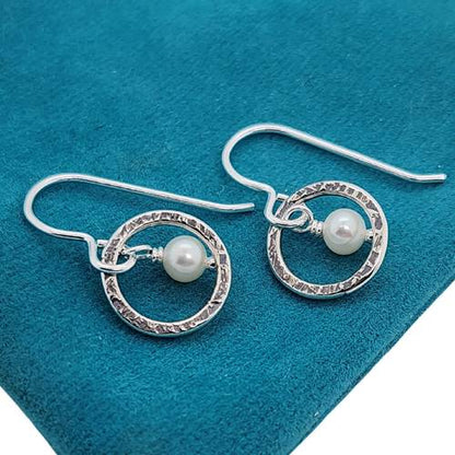 Small Circle Center Pearl Earrings