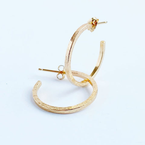 Medium Gold Thin Line Hoops